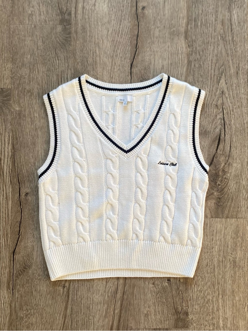 Knitted Style Sweater - Casual Sleeveless White And Black Vest Size Medium